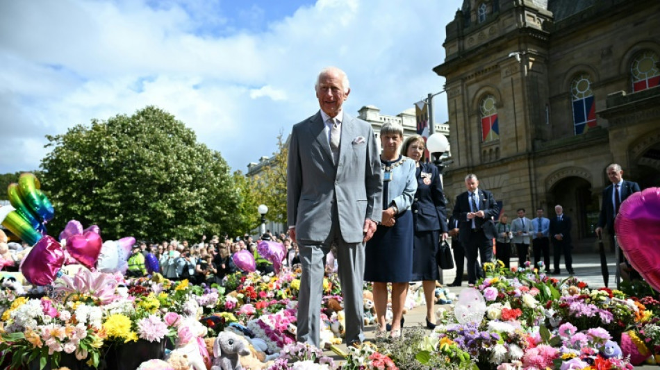 Charles III rencontre des survivants de l'attaque de Southport, &agrave; l'origine des r&eacute;centes &eacute;meutes