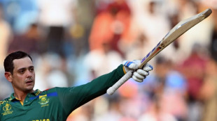 De Kock stars as South Africa crush go-slow Australia in World Cup