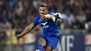 XV de France: Les Bleus, solides et appliqu&eacute;s, se d&eacute;font des Fidji