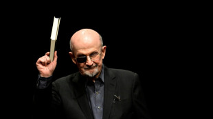 Le proc&egrave;s de l'assaillant pr&eacute;sum&eacute; de Salman Rushdie entre dans le vif du sujet