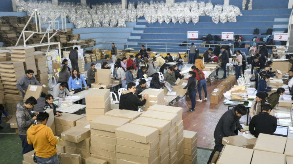 Bolívia em crise comparece às urnas para guinada à direita após 20 anos