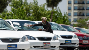 En Afghanistan, les Toyota Corolla, adul&eacute;es, traversent les &acirc;ges