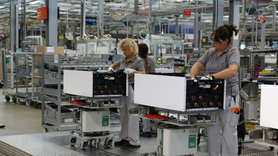 Auftr&auml;ge an Industrie leicht gestiegen - Effekt von Gro&szlig;auftr&auml;gen