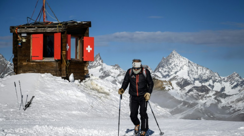 El deshielo de glaciares redise&ntilde;a la frontera entre Italia y Suiza