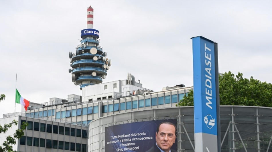 L'empire &eacute;conomique de Berlusconi tremble, mais ne rompt pas 