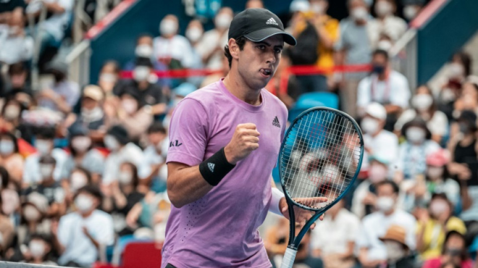El espa&ntilde;ol Munar derrota al favorito noruego Ruud en primera ronda de Tokio