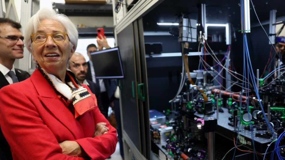 Face aux remous sur les march&eacute;s financiers, "nous sommes attentifs", dit Christine Lagarde