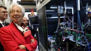 Face aux remous sur les march&eacute;s financiers, "nous sommes attentifs", dit Christine Lagarde