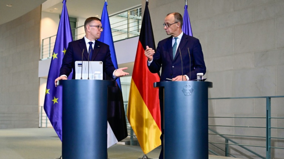 Merz: Dauerhafte gute Ausstattung ukrainischer Armee beste Sicherheitsgarantie