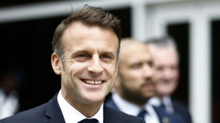 Qui pour gouverner? Le camp pr&eacute;sidentiel temporise, la gauche s'impatiente