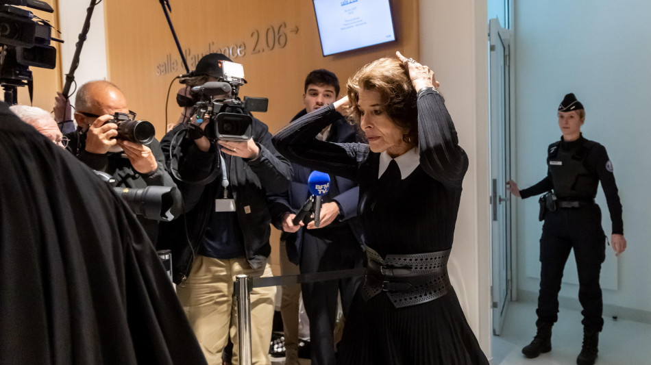 Fanny Ardant, 'mai visto gesti scioccanti di Depardieu'