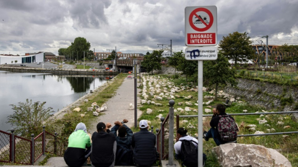 Channel migrants confront tighter French coast patrols