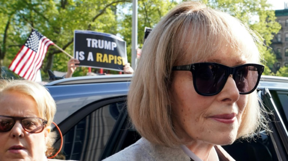 Donald Trump "me viol&oacute;", dice experiodista E. Jean Carroll en juicio