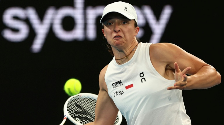 Swiatek romps to United Cup victory in 58 minutes