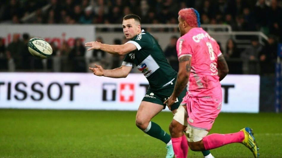 Simmonds kicks Pau to Top 14 lead, Laporte loses on return