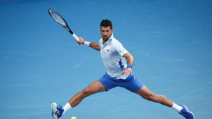Djokovic supera un 'calent&oacute;n' ante Fritz y Sabalenka vuela en Australia