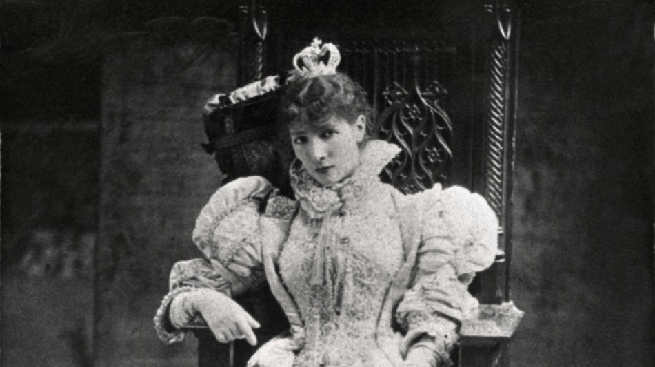 Sarah Bernhardt, premi&egrave;re m&eacute;gastar, premi&egrave;re influenceuse
