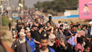 Combats acharn&eacute;s entre Isra&euml;l et le Hamas &agrave; Gaza, des milliers de civils fuient