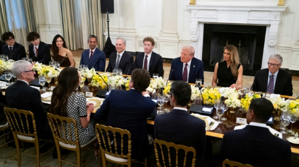 Conviés à dîner par Trump, les grands noms de la tech lui rendent hommage