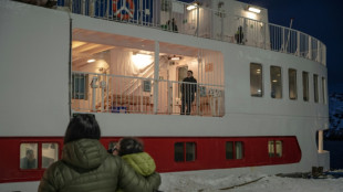 Dans le dernier ferry du Groenland, un voyage au coeur d'un territoire en mutation
