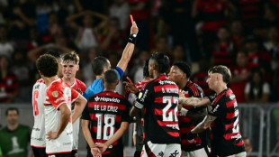 Conmebol reconhece erro de arbitragem na expulsão de Plata contra o Estudiantes