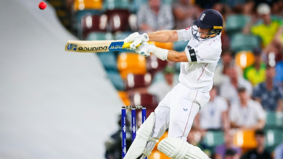 England all out for 334 in second Ashes Test