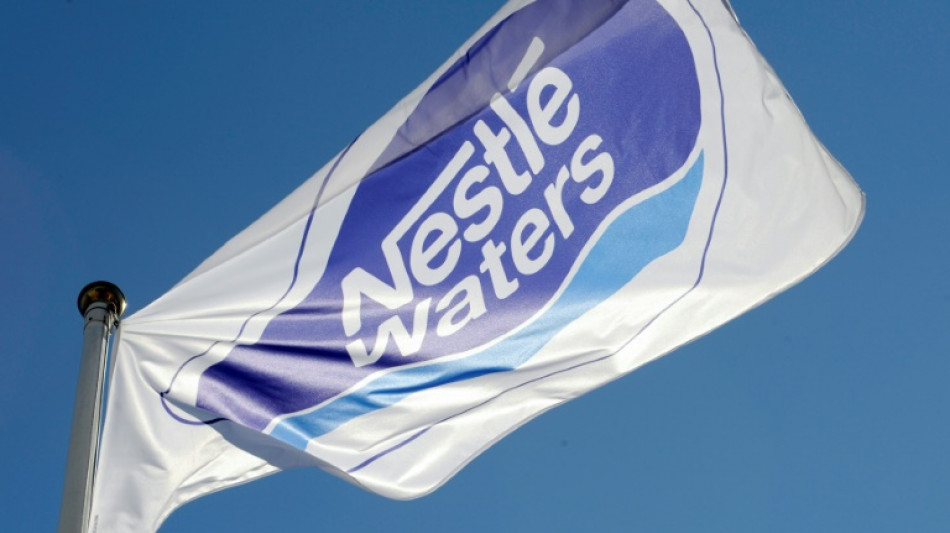 Eaux: l'ex&eacute;cutif a autoris&eacute; Nestl&eacute; &agrave; utiliser des filtres ill&eacute;gaux, selon Le Monde et Radio France