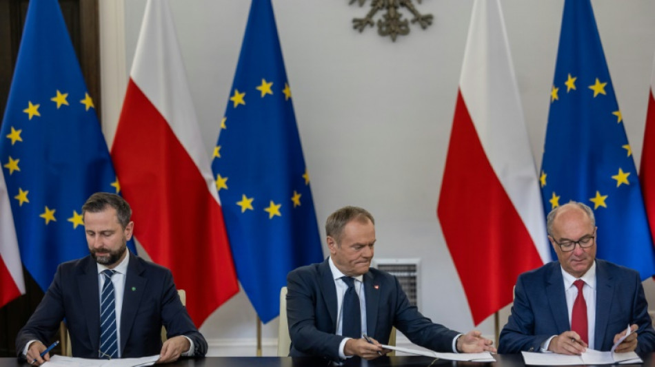 L'opposition polonaise signe un accord de coalition et se dit "pr&ecirc;te &agrave; gouverner"