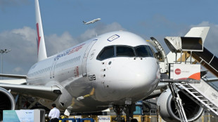 China busca compradores para su avi&oacute;n de pasajeros en feria de Singapur 