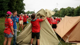 Chefe dos escoteiros da França renuncia por ataques homofóbicos