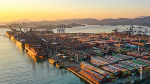 WTO warns of 'first signs' of trade de-globalisation