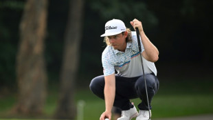 Cameron Smith 'grinds' into share of Hong Kong Open lead