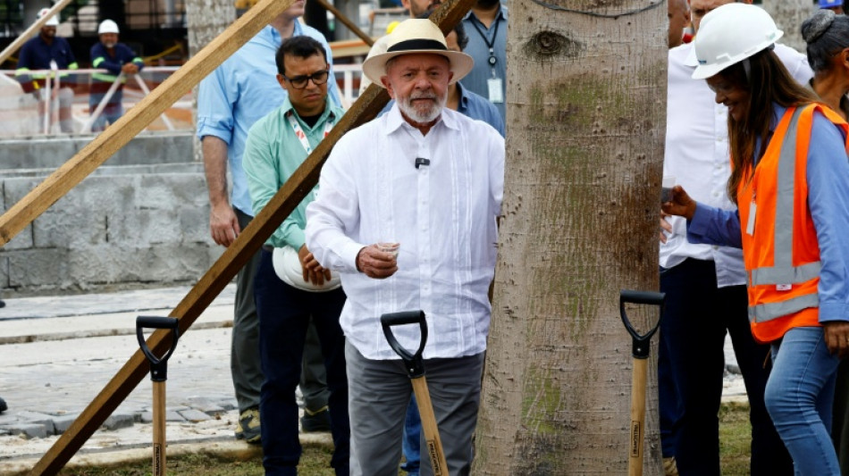 Popularidade de Lula cai a n&iacute;veis in&eacute;ditos em seus tr&ecirc;s mandatos