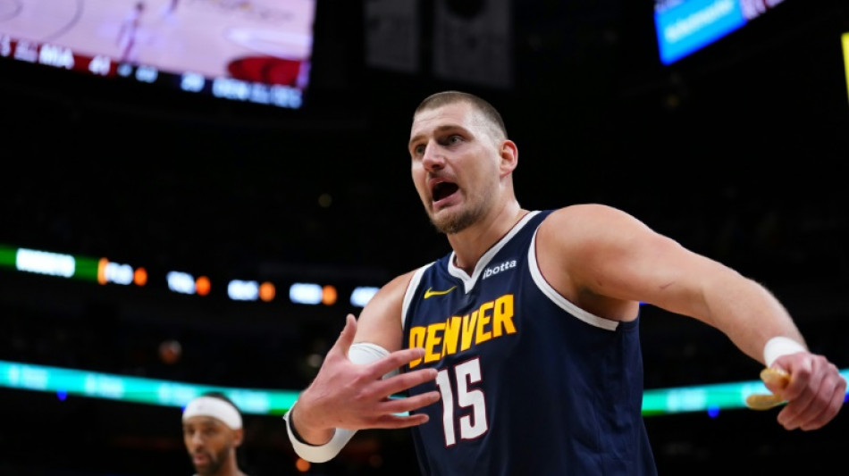 Jokic suffers 'gut-wrenching' knee injury as Nuggets thrashed