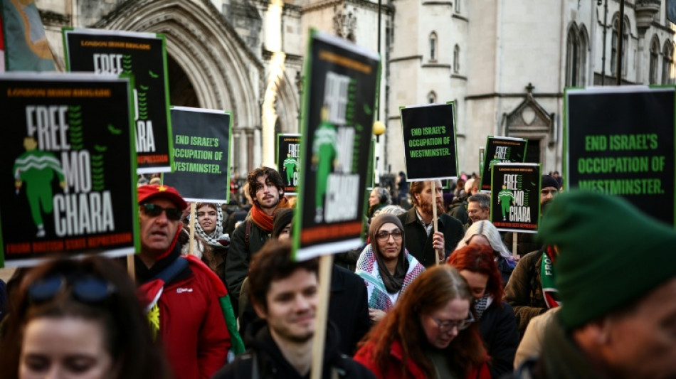 La fiscal&iacute;a brit&aacute;nica apela el retiro de cargos por terrorismo contra un rapero de Kneecap