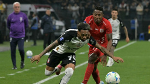 Corinthians confirma sa&iacute;da de Jos&eacute; Mart&iacute;nez ap&oacute;s atos de indisciplina