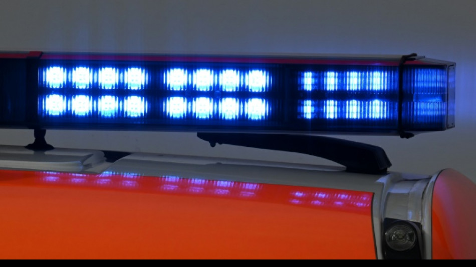 Auto an Bahnübergang in Bayern von Zug erfasst: Zwei junge Männer sterben