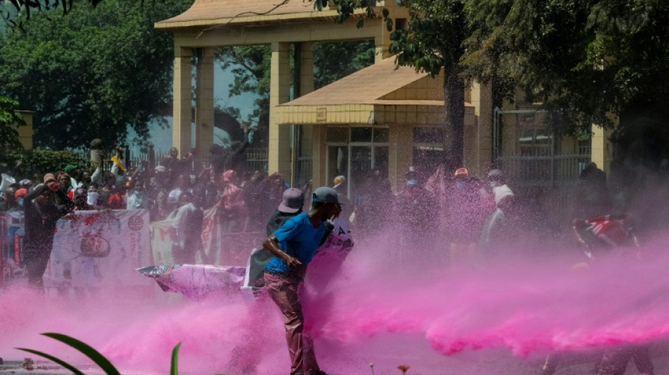 Kenya: des manifestants de nouveau dans la rue malgr&eacute; le retrait du projet de budget