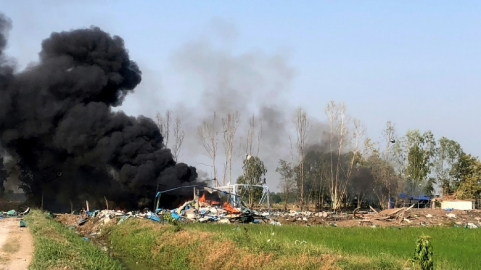 Una explosi&oacute;n en una f&aacute;brica de fuegos artificiales deja 23 muertos en Tailandia