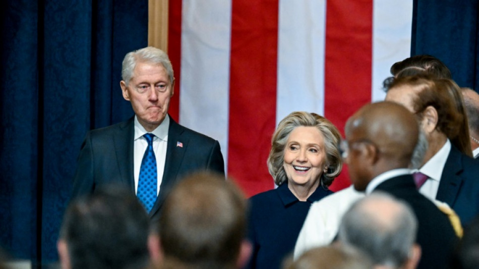 Bill et Hillary Clinton assignés à comparaître au Congrès pour l'affaire Epstein