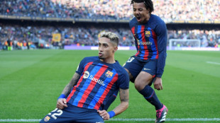 El Bar&ccedil;a consolida su liderato y complica todav&iacute;a m&aacute;s al Valencia