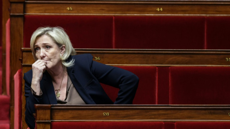 Procès du RN et de Marine Le Pen: le tribunal commence à rendre son jugement