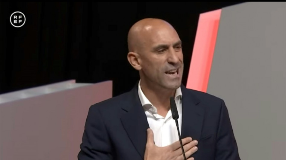 La Federaci&oacute;n pide la dimisi&oacute;n de Rubiales, pendiente de la justicia deportiva y penal