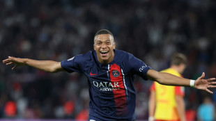 Foot: Paris et Mbapp&eacute; enfin lanc&eacute;s