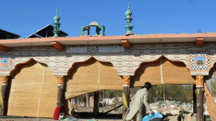 Pakistan: le bilan des attaques à la voiture bélier grimpe à 13 civils et cinq soldats tués, selon l'armée