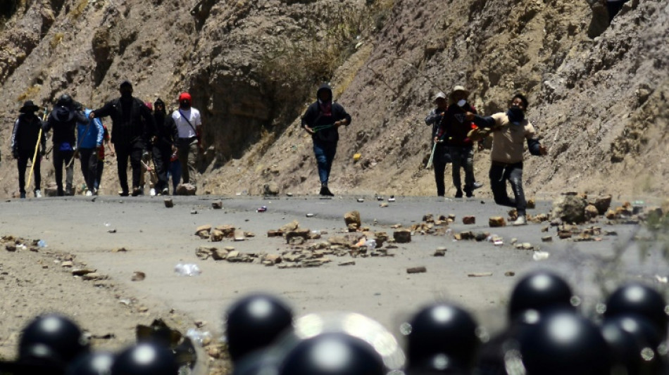 Bolivie: les partisans de l'ex-pr&eacute;sident Morales retiennent 200 militaires 
