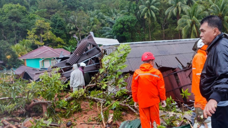 Indon&eacute;sie: au moins 10 morts et une quarantaine de disparus apr&egrave;s un glissement de terrain