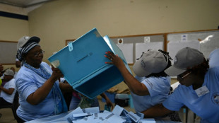 Elections au Botswana: vers une d&eacute;faite du parti au pouvoir, selon des r&eacute;sultats partiels