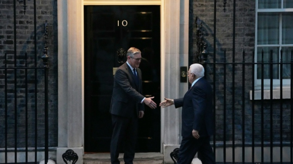 El dirigente palestino Mahmud Abás se reúne con Keir Starmer en Londres