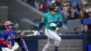 Mariners rout Blue Jays to seize 2-0 lead in MLB playoffs